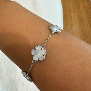 Couture fashion bracelet in faux iridescent pearl